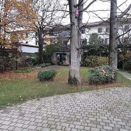 Intervallo A 5 Min Da Aquardens Lägenhet *